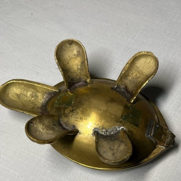Brass Turtle Trinket Boxfooted ring dish with inlaid mother of pearl Vintage - Picture 5 of 7